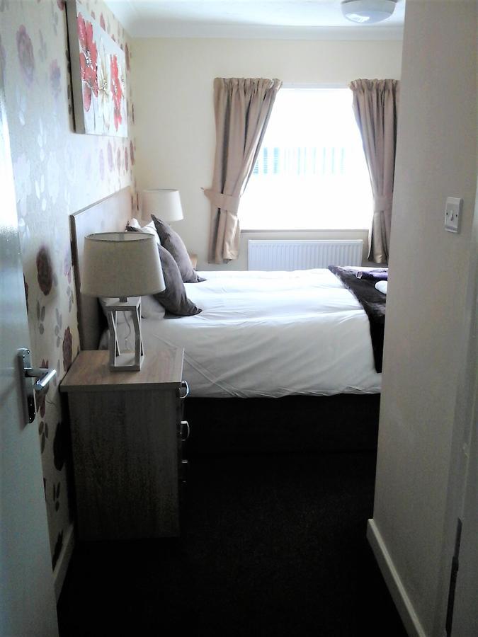 Maen Hir Hotel Menai Bridge Buitenkant foto