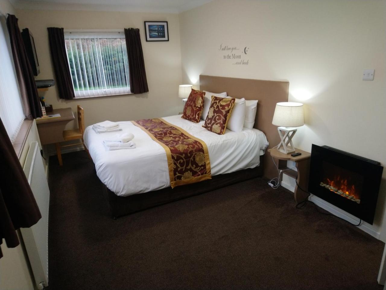 Maen Hir Hotel Menai Bridge Buitenkant foto